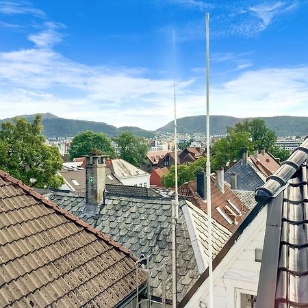 Апартаменты View To Bryggen - Renovated Dec 24 - Historic Cobblestone Street Берген Экстерьер фото